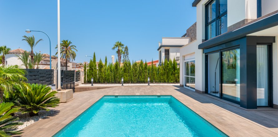 Villa en Cartagena, Murcia, España 2 dormitorios, 103 m2 No. 136249