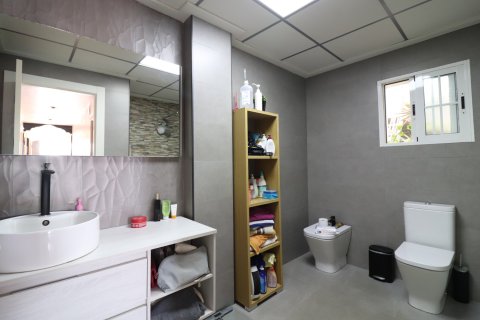 Villa pārdošanā Almoradi, Alicante, Spānijā 3 istabas, 130 m2 Nr. 147028 - attēls 17