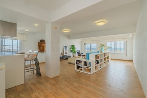 Villa for sale in La Manga del Mar Menor, Murcia, Spain 6 bedrooms, 282 sq.m. No. 147034 - photo 19