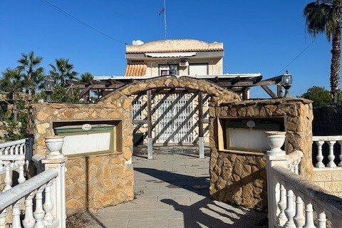 Propiedad comercial en venta en Alicante, España 3 dormitorios,  No. 147030 - foto 1