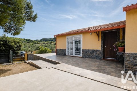 House for sale in Riudecanyes, Tarragona, Spain 4 bedrooms, 160 sq.m. No. 193544 - photo 23