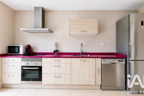 House for sale in Riudecanyes, Tarragona, Spain 4 bedrooms, 160 sq.m. No. 193544 - photo 8