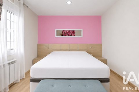 House for sale in Riudecanyes, Tarragona, Spain 4 bedrooms, 160 sq.m. No. 193544 - photo 17