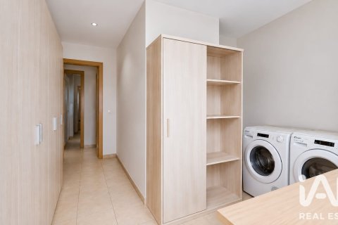 House for sale in Riudecanyes, Tarragona, Spain 4 bedrooms, 160 sq.m. No. 193544 - photo 11
