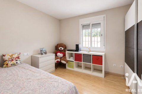 House for sale in Riudecanyes, Tarragona, Spain 4 bedrooms, 160 sq.m. No. 193544 - photo 13