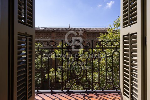 Lägenhet till salu i Barcelona, Spanien 2 sovrum, 137 kvm. Nr. 159203 - foto 24