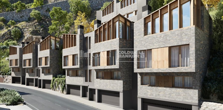Hus i Principado De Andorra (Ninguna Poblacion Tiene C.P.), Lleida, Spanien 4 sovrum, 325 kvm. Nr. 159202