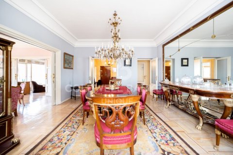 Продажа квартиры в Мадрид, Испания 4 спальни, 350м2 №159204 - фото 13