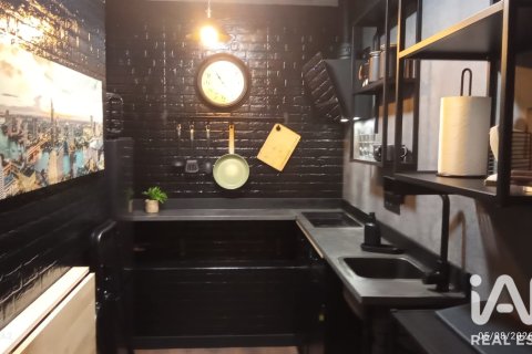 Huoneisto myytävänä Madrid, Espanja , 25 m2 No. 192081 - kuva 11
