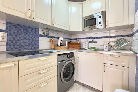 Bungalow for sale in Torrevieja, Alicante, Spain 1 bedroom, 46 sq.m. No. 183043 - photo 7