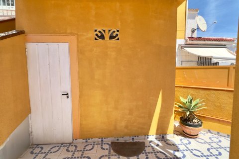 Bungalow for sale in Torrevieja, Alicante, Spain 1 bedroom, 46 sq.m. No. 183043 - photo 21