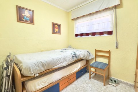 Bungalow for sale in Torrevieja, Alicante, Spain 1 bedroom, 46 sq.m. No. 183043 - photo 15