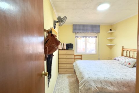 Bungalow for sale in Torrevieja, Alicante, Spain 1 bedroom, 46 sq.m. No. 183043 - photo 10