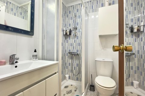 Bungalow for sale in Torrevieja, Alicante, Spain 1 bedroom, 46 sq.m. No. 183043 - photo 13