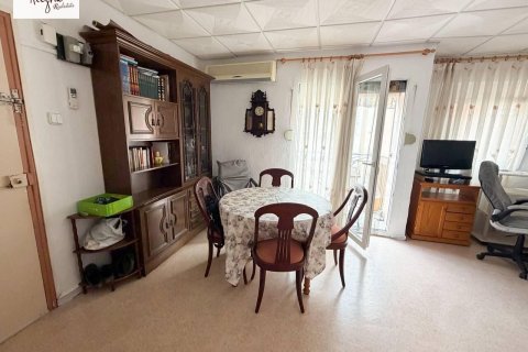 Apartment for sale in Manises, Valencia, Spain 1 bedroom, 58 sq.m. No. 183041 - photo 3
