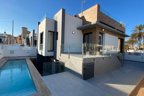 Villa for sale in La Mata, Alicante, Spain 4 bedrooms, 310 sq.m. No. 142614 - photo 1