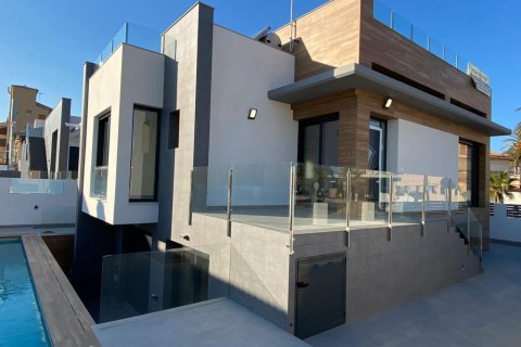 Villa for sale in La Mata, Alicante, Spain 4 bedrooms, 310 sq.m. No. 142614 - photo 6