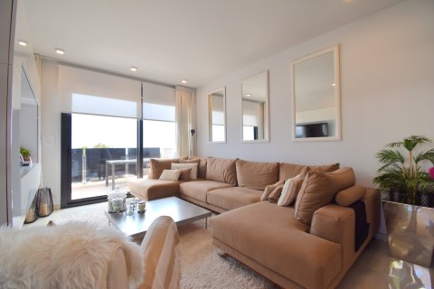 Lägenhet till salu i Alicante, Spanien 3 sovrum, 114 kvm. Nr. 146611 - foto 3