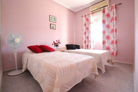 Finca till salu i Catral, Alicante, Spanien 3 sovrum, 110 kvm. Nr. 146612 - foto 9