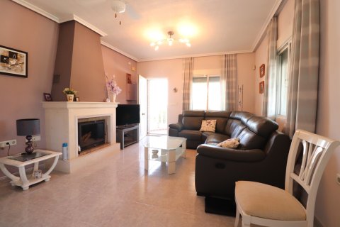 Finca till salu i Catral, Alicante, Spanien 3 sovrum, 110 kvm. Nr. 146612 - foto 14