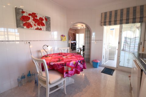 Finca till salu i Catral, Alicante, Spanien 3 sovrum, 110 kvm. Nr. 146612 - foto 17