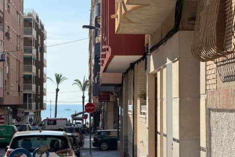 Apartamento en venta en Torrevieja, Alicante, España 2 dormitorios, 82 m2 No. 144033 - foto 23