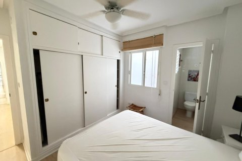 Apartamento en venta en Torrevieja, Alicante, España 2 dormitorios, 82 m2 No. 144033 - foto 11