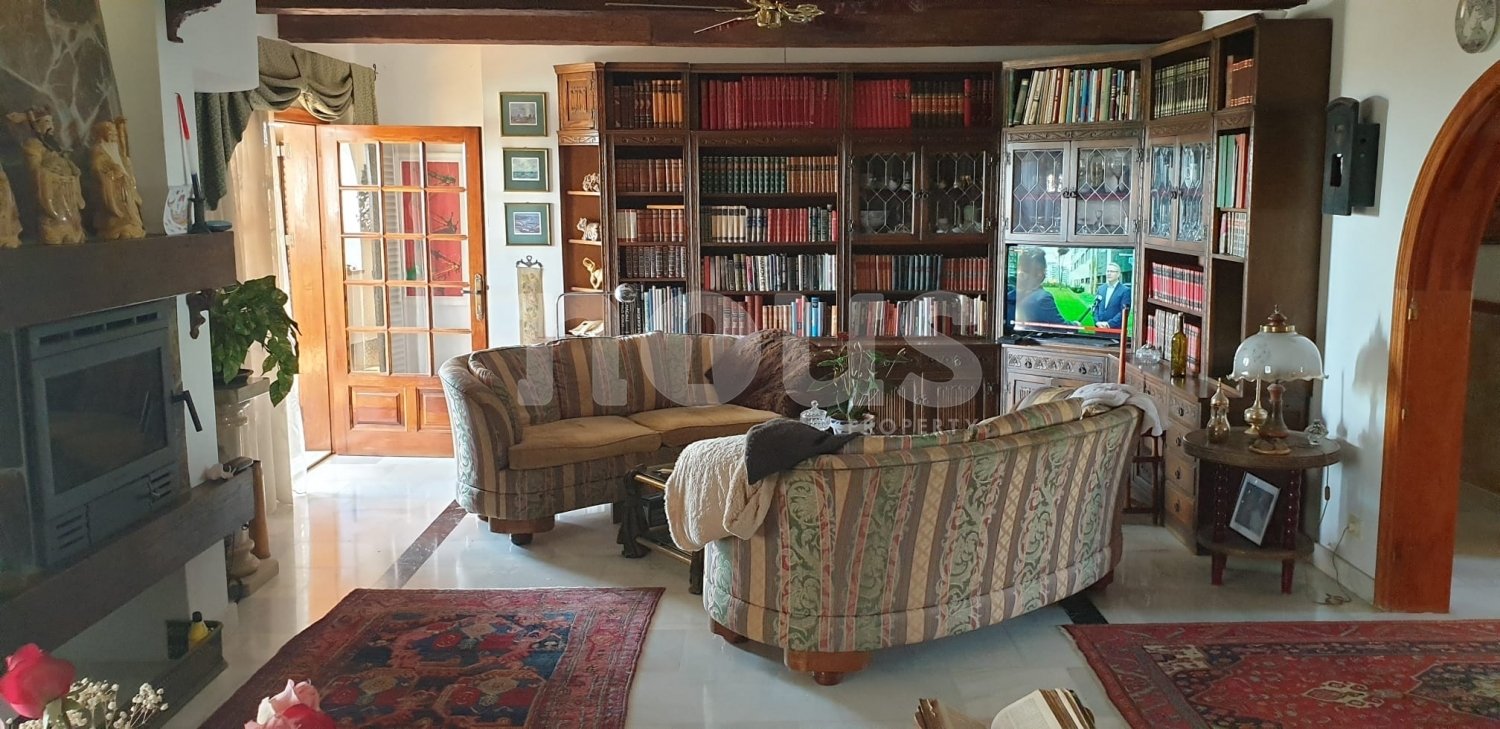 Villa in Callao Salvaje, Tenerife, Spain 8 bedrooms, 730 sq.m. No. 102916