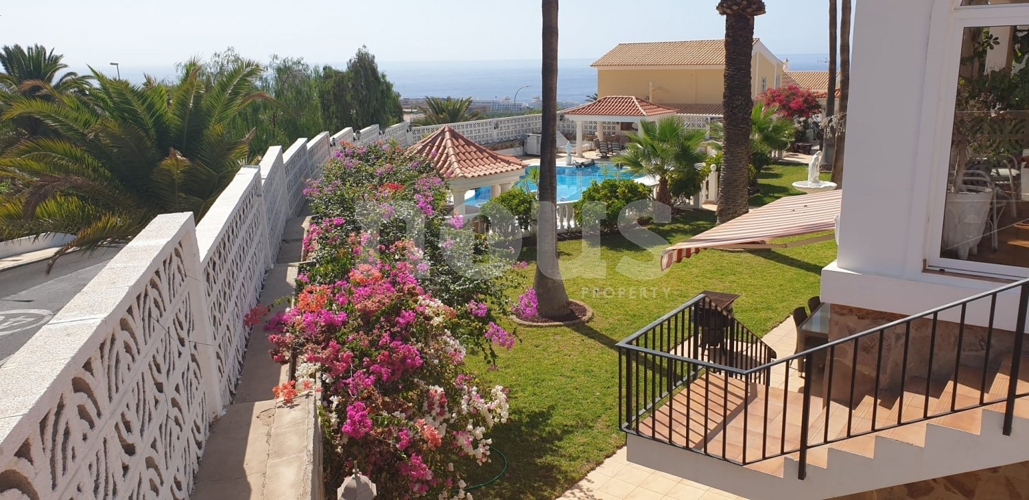 Villa in Callao Salvaje, Tenerife, Spain 8 bedrooms, 730 sq.m. No. 102916