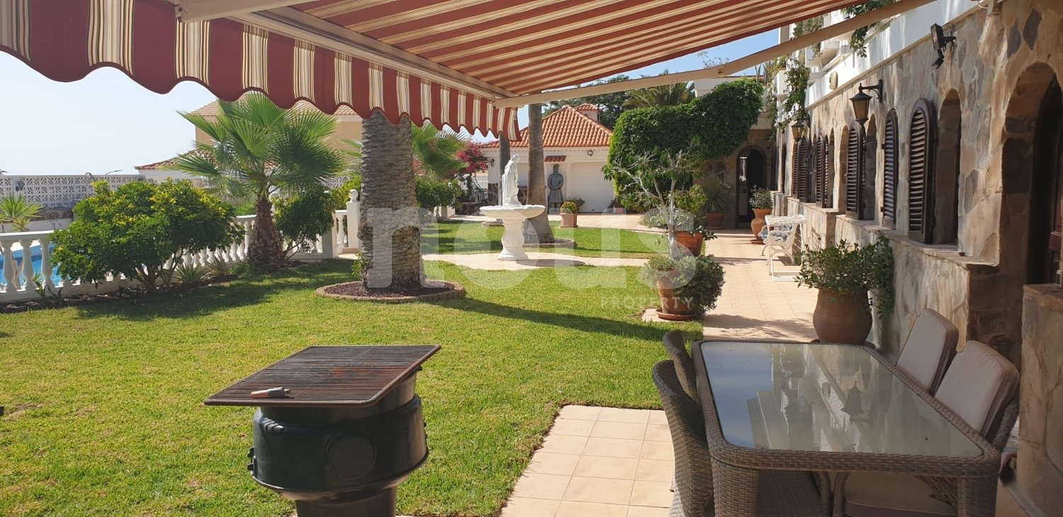 Villa in Callao Salvaje, Tenerife, Spain 8 bedrooms, 730 sq.m. No. 102916
