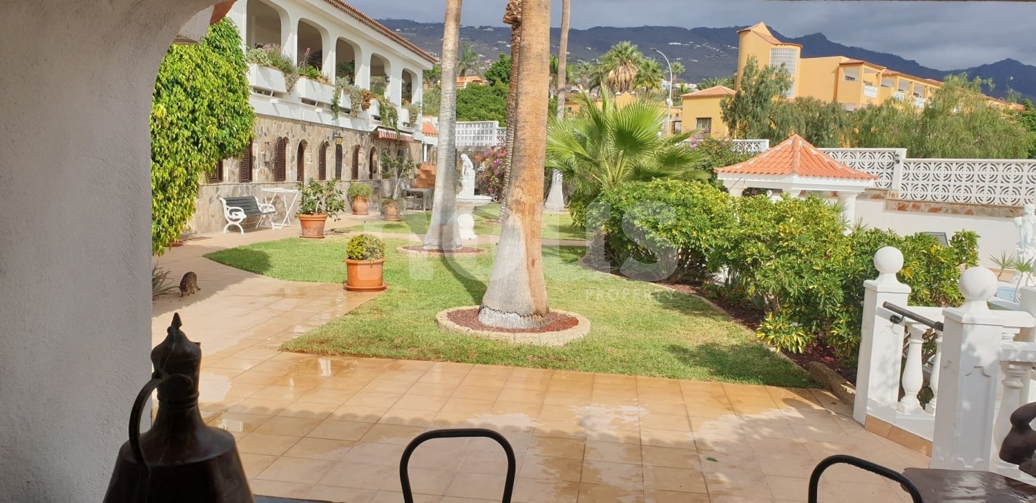 Villa in Callao Salvaje, Tenerife, Spain 8 bedrooms, 730 sq.m. No. 102916