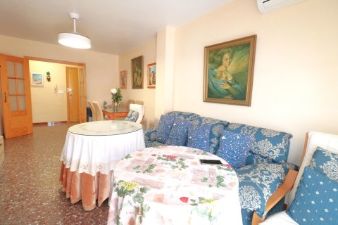 Wohnung zum Verkauf in Torrevieja, Alicante, Spanien 3 Schlafzimmer, 78 m2 Nr. 194438 - Foto 2