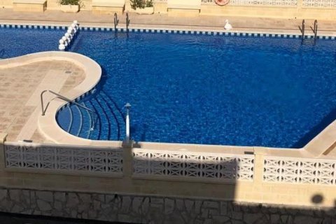 Tvåvåningslägenhet till salu i La Zenia, Alicante, Spanien 3 sovrum, 90 kvm. Nr. 194439 - foto 22