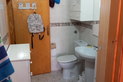 Tvåvåningslägenhet till salu i La Zenia, Alicante, Spanien 3 sovrum, 90 kvm. Nr. 194439 - foto 11