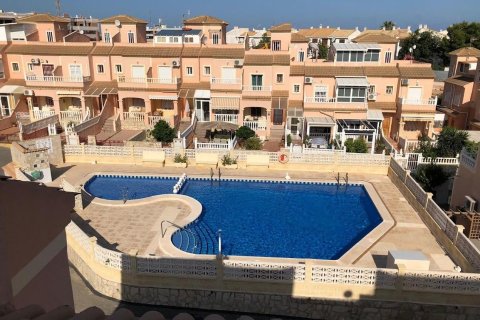 Tvåvåningslägenhet i La Zenia, Alicante, Spanien 3 sovrum, 90 kvm. Nr. 194439