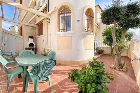 Hus till salu i Torrevieja, Alicante, Spanien 3 sovrum, 75 kvm. Nr. 194440 - foto 10