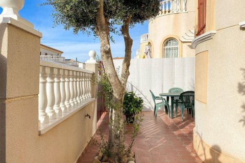 Hus till salu i Torrevieja, Alicante, Spanien 3 sovrum, 75 kvm. Nr. 194440 - foto 8