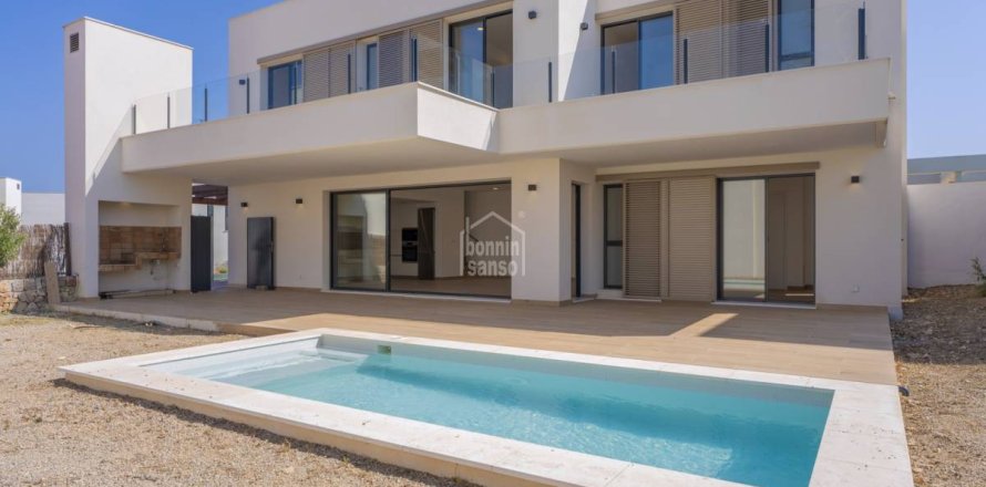 Villa a Es Mercadal, Menorca, Spagna 4 camere da letto, 189 mq. N° 181286