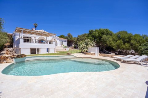 Villa for sale in Sant Lluis, Menorca, Spain 4 bedrooms, 150 sq.m. No. 181285 - photo 3