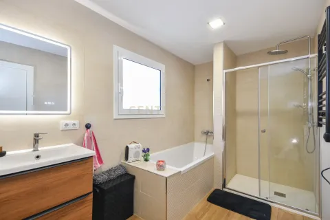 House à vendre à Sant Vicenc Dels Horts, Barcelona, Espagne, 3 chambres, 154 m2 No. 172019 - photo 27