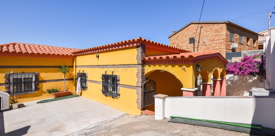 House à Sant Vicenc Dels Horts, Barcelona, Espagne 3 chambres, 154 m2 No. 172019