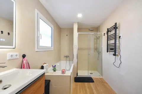 House à vendre à Sant Vicenc Dels Horts, Barcelona, Espagne, 3 chambres, 154 m2 No. 172019 - photo 24