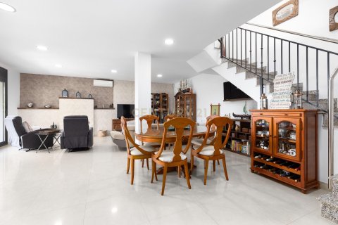 Talo myytävänä Palafolls, Barcelona, Espanja, 4 makuuhuonetta, 254 m2 No. 172021 - kuva 3