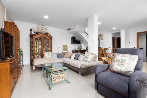 Talo myytävänä Palafolls, Barcelona, Espanja, 4 makuuhuonetta, 254 m2 No. 172021 - kuva 6