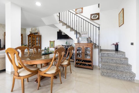 Talo myytävänä Palafolls, Barcelona, Espanja, 4 makuuhuonetta, 254 m2 No. 172021 - kuva 4