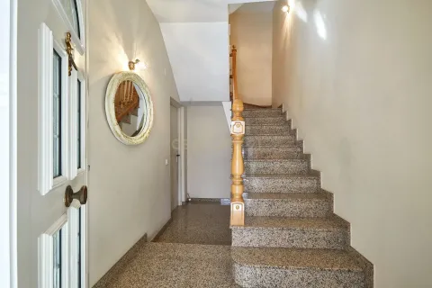 Māja pārdošanā Sabadell, Barcelona, Spānijā 4 istabas, 216 m2 Nr. 172018 - attēls 3