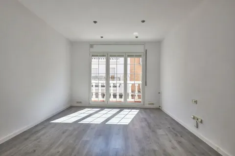 Māja pārdošanā Sabadell, Barcelona, Spānijā 4 istabas, 216 m2 Nr. 172018 - attēls 8