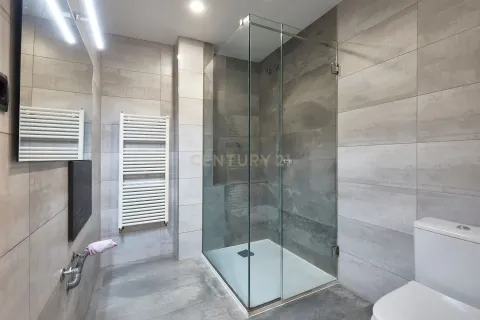 Māja pārdošanā Sabadell, Barcelona, Spānijā 4 istabas, 216 m2 Nr. 172018 - attēls 17