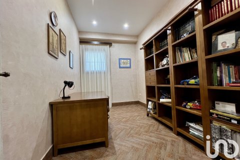Продажа дома в Лепе, Уэльва, Испания 6 спален, 376м2 №154132 - фото 30