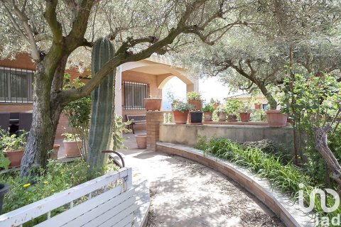 Dom w Castellgali, Barcelona, Hiszpania 4 sypialnie, 232 mkw. nr 154131 – zdjęcie 27